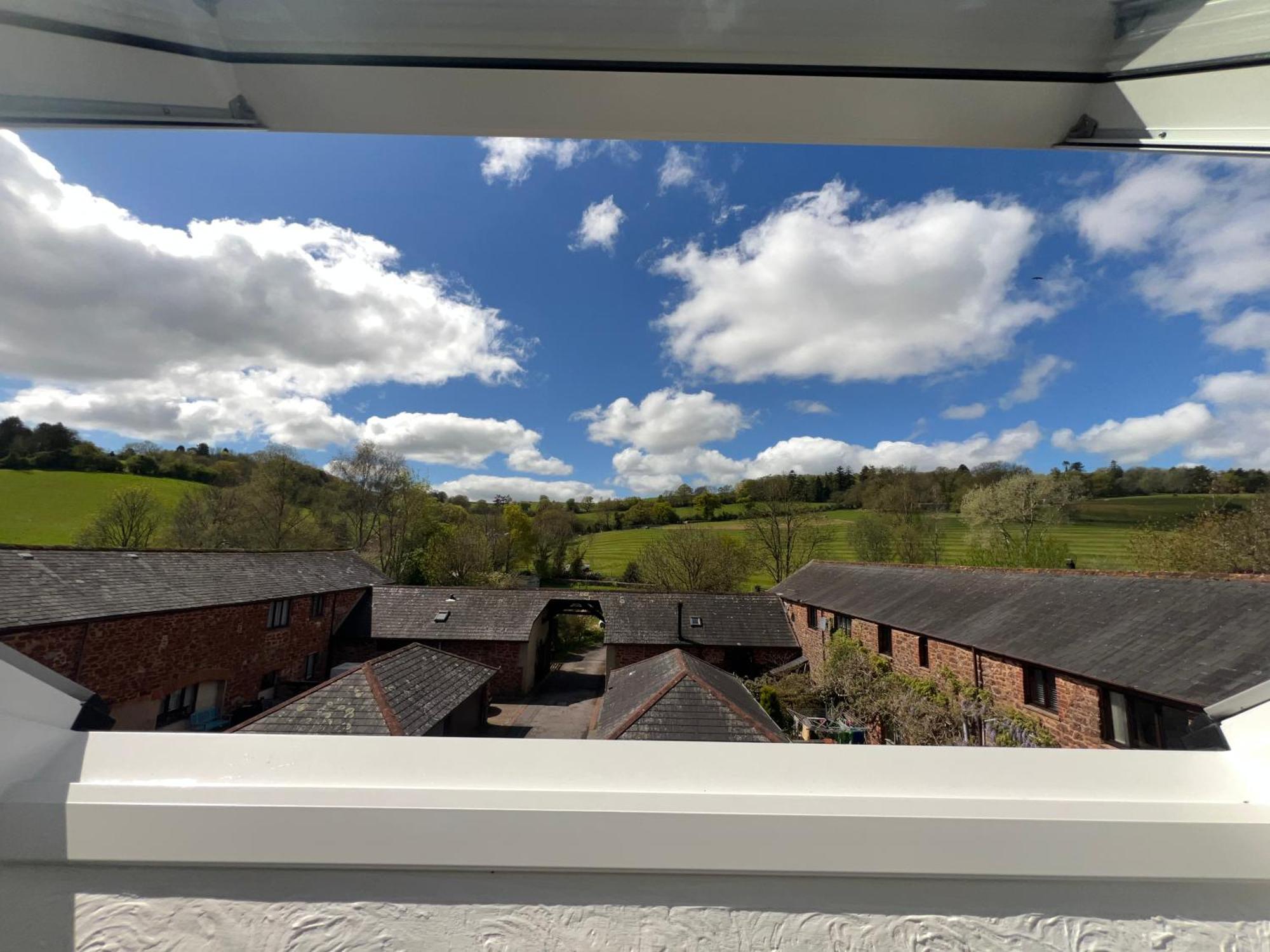 Countryside Converted Barn With Hot Tub Newton Abbot Exterior foto